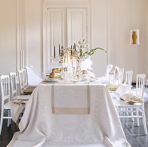 Le Jacquard Francais Evasion Celeste Beige Table Linens