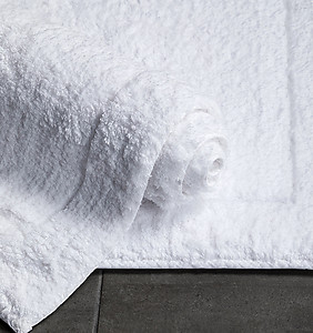 Sferra Maestro Bath Rugs. Soft, Reversible Bath Rugs