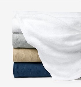 Upgrade Your Bedding Collection with Sferra Tavira Blankets