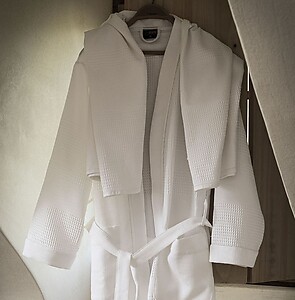 Le Jacquard Francais Volupte White Bath Robes